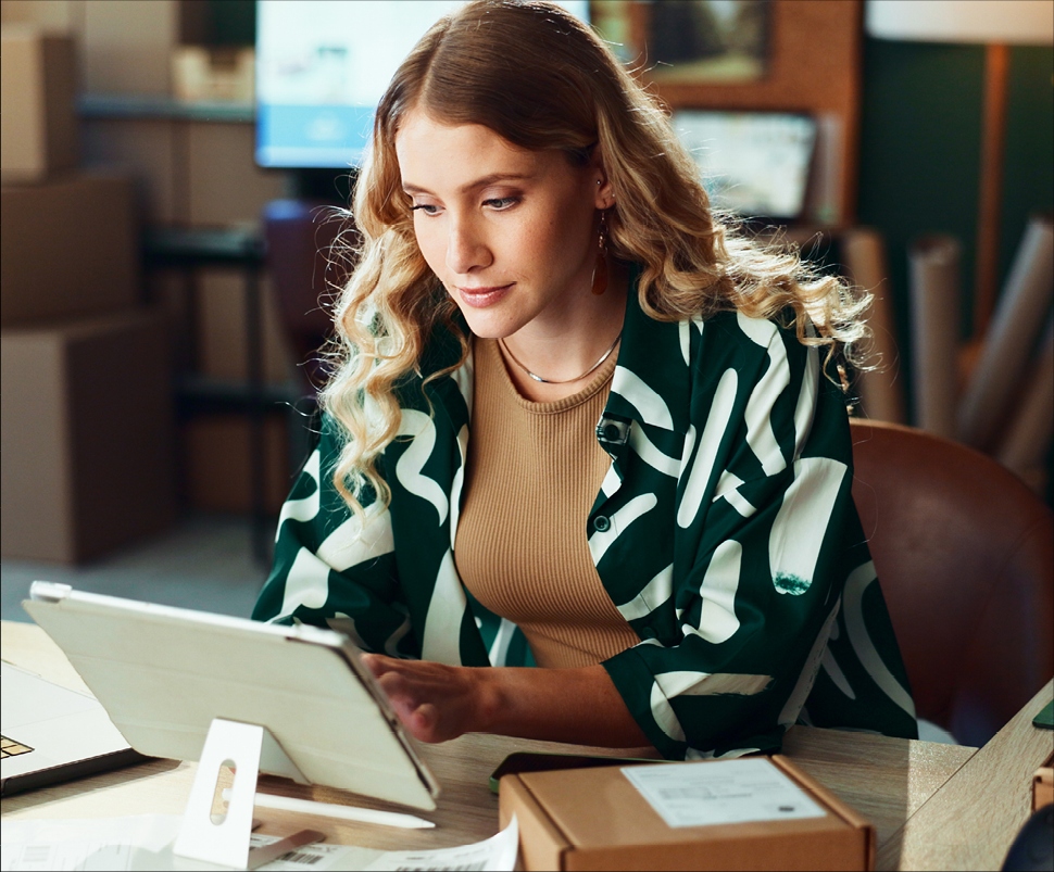 Retail and E‑Commerce